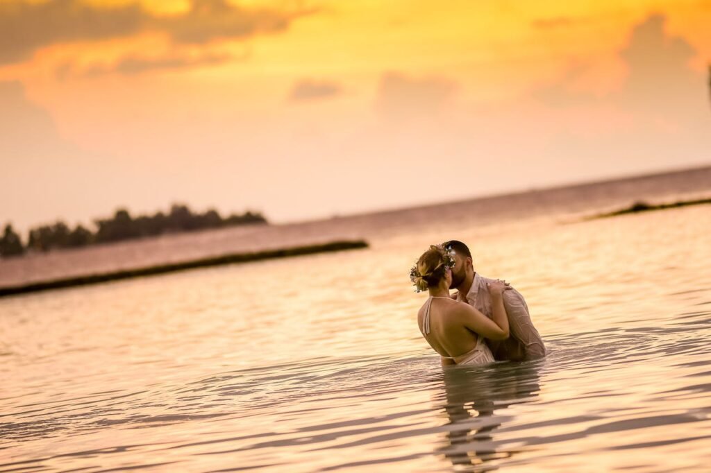 Poèmes drôle amour - shooting couple Maldives